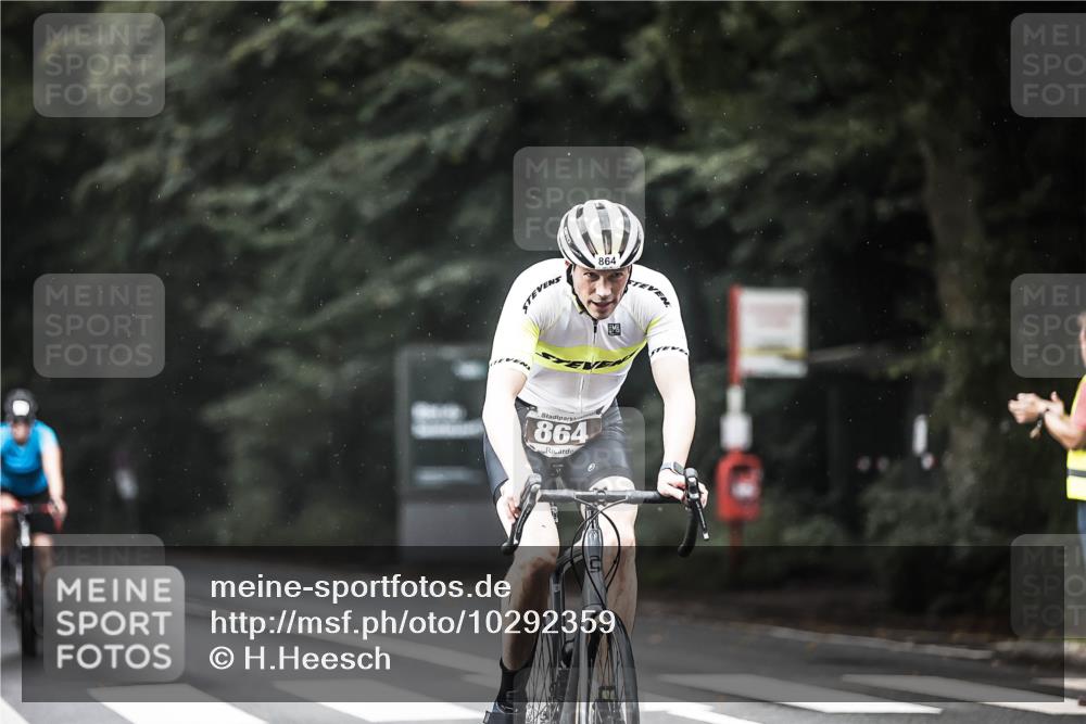 13.09.2026 - Stadtparktriathlon H.Heesch http://msf.ph/oto/10292359 13.09.2026 11:37:23 Radfahren 724, 761, 836, 864, 896, 906, 911, 926 meine-sportfotos.de