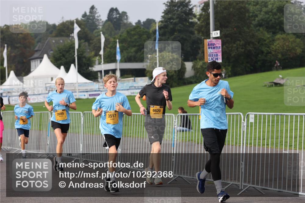 13.09.2026 - Kiel Lauf Andreas Tolksdorf http://msf.ph/oto/10292368 13.09.2026 09:25:09 Kiellinie 6620, 39, 2695, 3517 meine-sportfotos.de