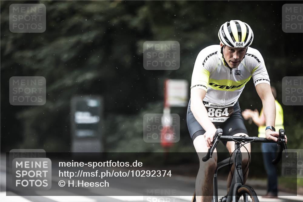 13.09.2026 - Stadtparktriathlon H.Heesch http://msf.ph/oto/10292374 13.09.2026 11:37:23 Radfahren 724, 761, 836, 864, 896, 906, 911, 926 meine-sportfotos.de