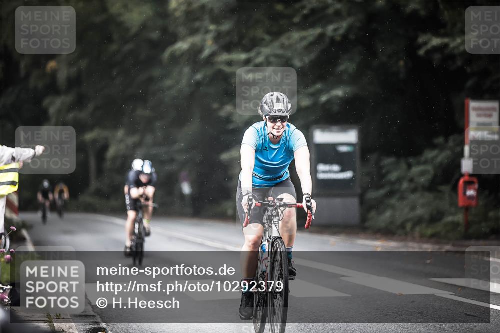13.09.2026 - Stadtparktriathlon H.Heesch http://msf.ph/oto/10292379 13.09.2026 11:37:25 Radfahren 724, 761, 836, 864, 896, 906, 911, 923 meine-sportfotos.de