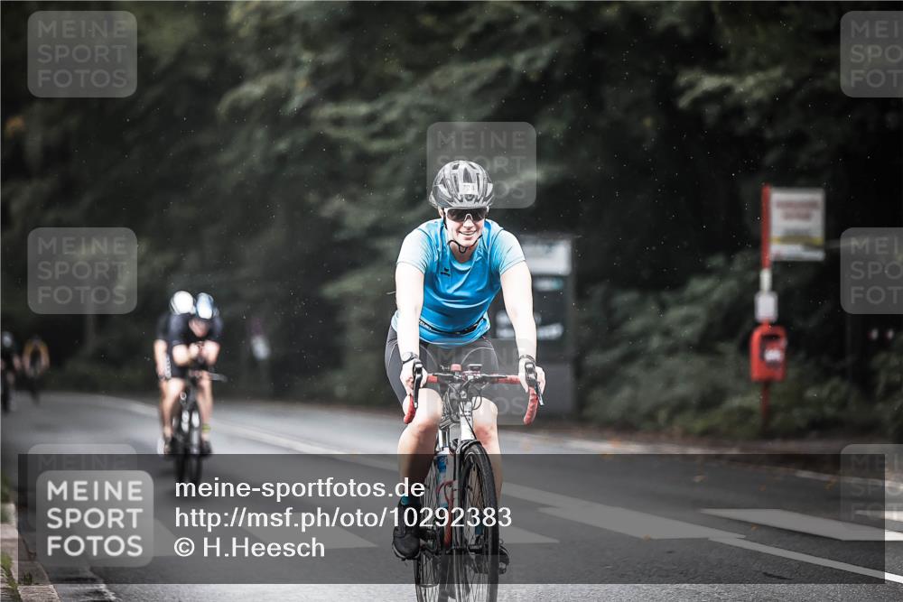 13.09.2026 - Stadtparktriathlon H.Heesch http://msf.ph/oto/10292383 13.09.2026 11:37:25 Radfahren 724, 761, 836, 864, 896, 906, 911, 923 meine-sportfotos.de