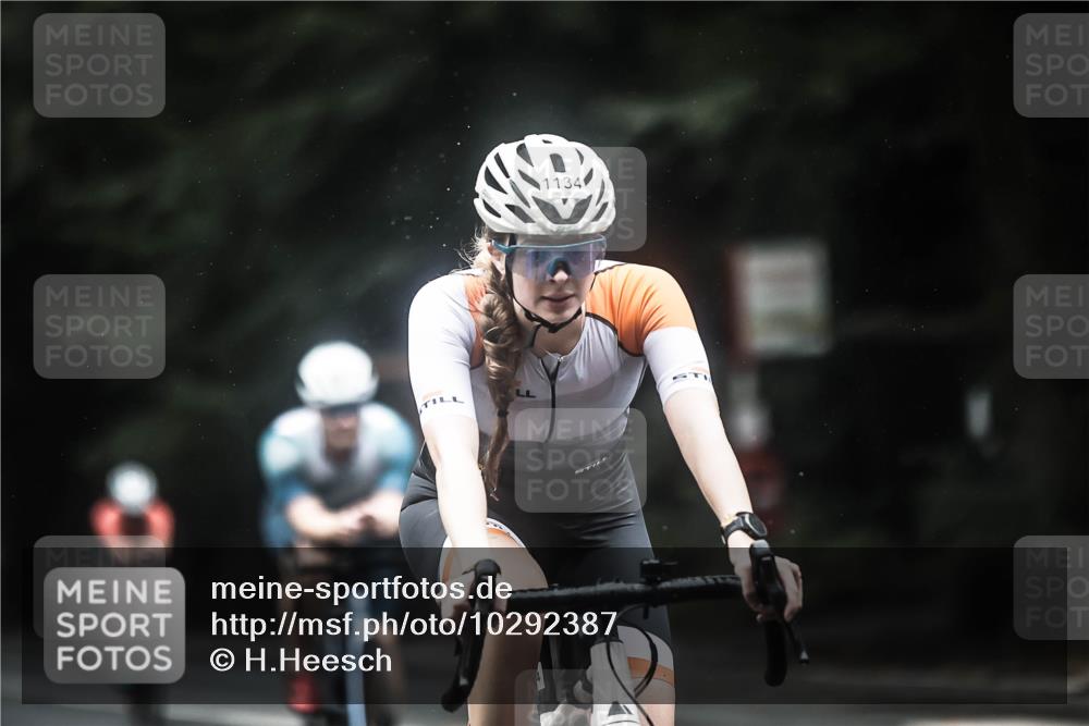 13.09.2026 - Stadtparktriathlon H.Heesch http://msf.ph/oto/10292387 13.09.2026 12:44:50 Radfahren 1078, 1102, 1134, 1157, 1233, 1247, 1256, 1257, 1258, 1302 meine-sportfotos.de