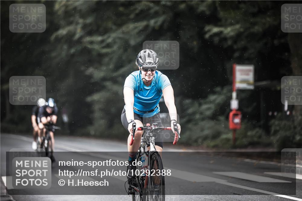 13.09.2026 - Stadtparktriathlon H.Heesch http://msf.ph/oto/10292388 13.09.2026 11:37:25 Radfahren 724, 761, 836, 864, 896, 906, 911, 923 meine-sportfotos.de