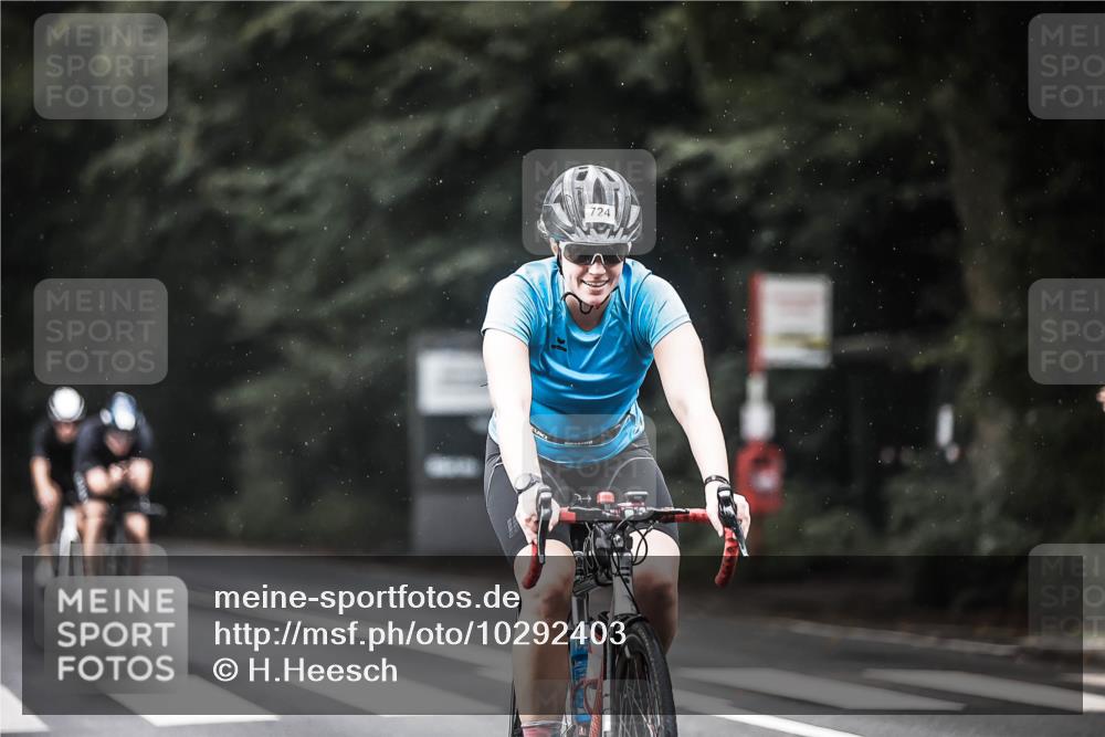 13.09.2026 - Stadtparktriathlon H.Heesch http://msf.ph/oto/10292403 13.09.2026 11:37:25 Radfahren 724, 761, 836, 864, 896, 906, 911, 923 meine-sportfotos.de
