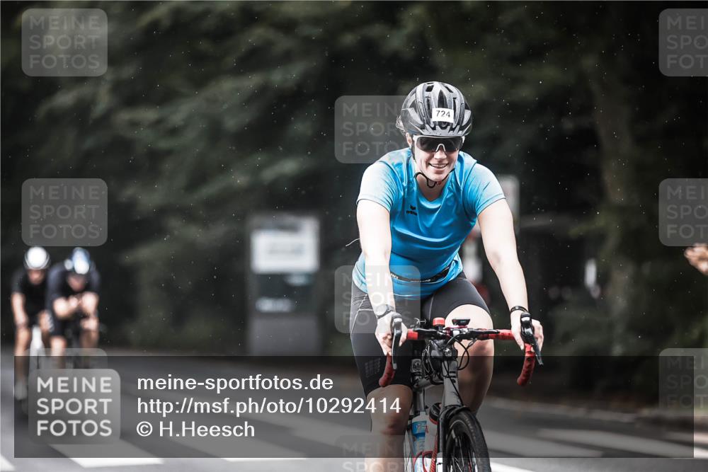 13.09.2026 - Stadtparktriathlon H.Heesch http://msf.ph/oto/10292414 13.09.2026 11:37:25 Radfahren 724, 761, 836, 864, 896, 906, 911, 923 meine-sportfotos.de