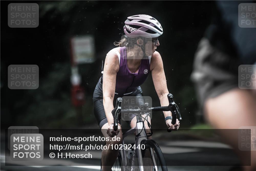13.09.2026 - Stadtparktriathlon H.Heesch http://msf.ph/oto/10292440 13.09.2026 12:44:53 Radfahren 1078, 1081, 1102, 1134, 1157, 1233, 1247, 1256, 1257, 1258, 1302 meine-sportfotos.de