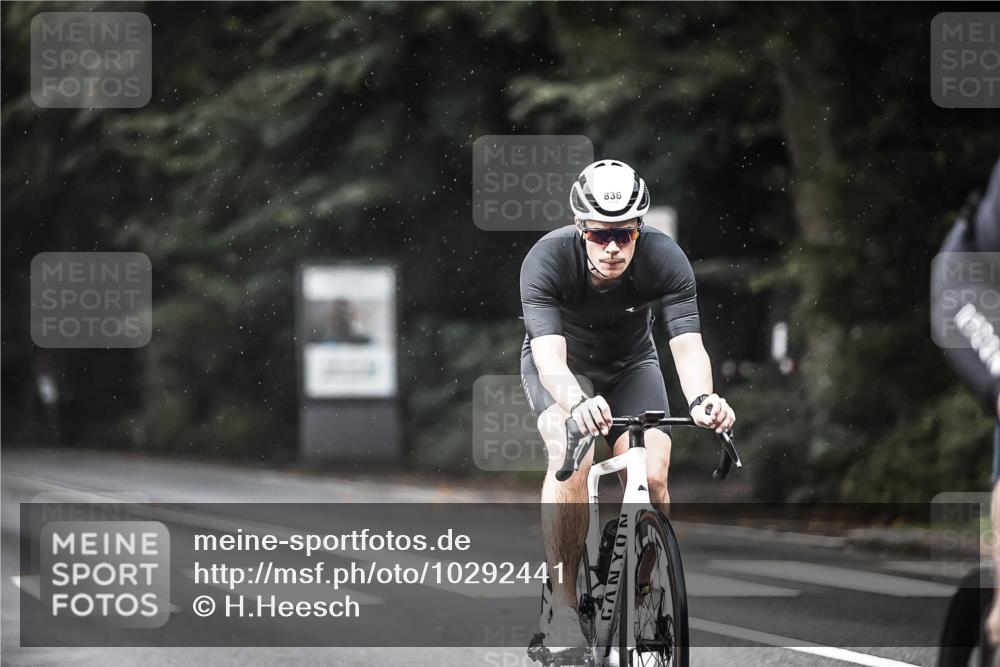 13.09.2026 - Stadtparktriathlon H.Heesch http://msf.ph/oto/10292441 13.09.2026 11:37:27 Radfahren 724, 761, 836, 864, 896, 911, 923 meine-sportfotos.de