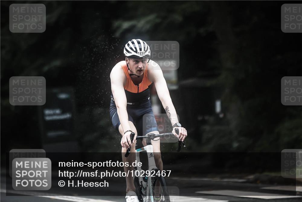 13.09.2026 - Stadtparktriathlon H.Heesch http://msf.ph/oto/10292467 13.09.2026 12:44:56 Radfahren 1078, 1081, 1102, 1233, 1247, 1258, 1302 meine-sportfotos.de