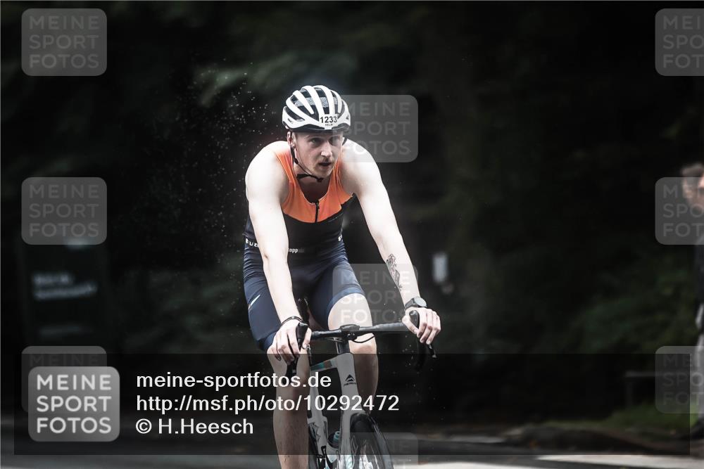 13.09.2026 - Stadtparktriathlon H.Heesch http://msf.ph/oto/10292472 13.09.2026 12:44:56 Radfahren 1078, 1081, 1102, 1233, 1247, 1258, 1302 meine-sportfotos.de