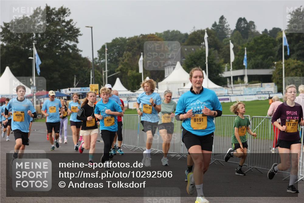 13.09.2026 - Kiel Lauf Andreas Tolksdorf http://msf.ph/oto/10292506 13.09.2026 09:25:19 Kiellinie 4605, 9934, 771, 420, 10418, 12166, 24, 39, 8191, 1787, 11721 meine-sportfotos.de