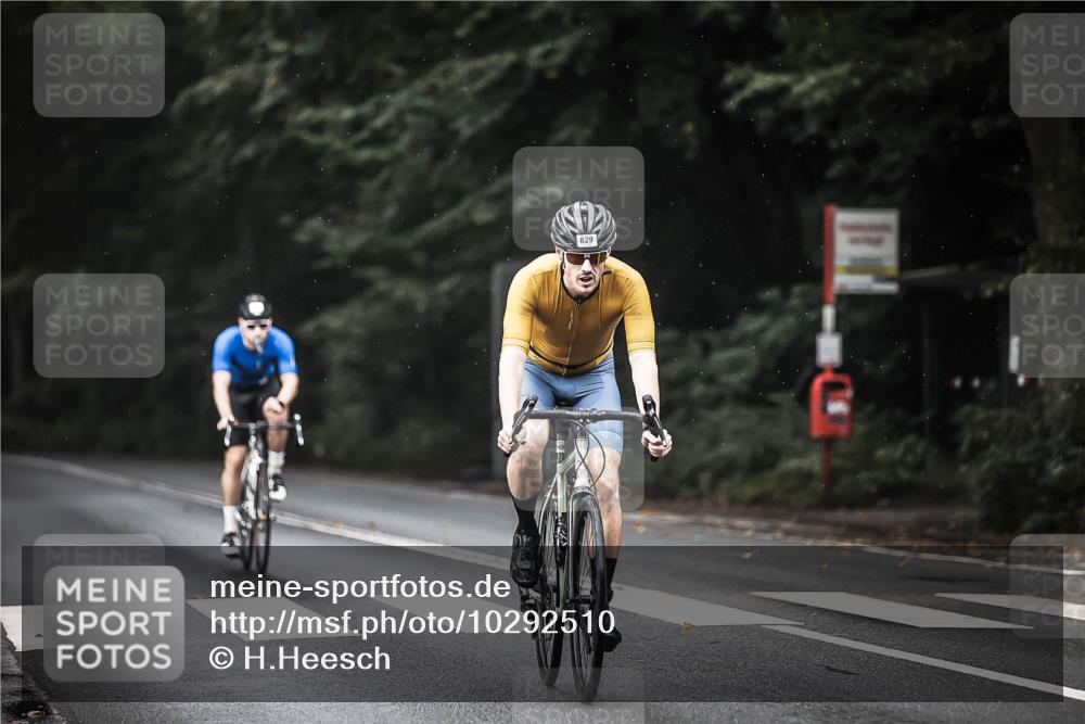 13.09.2026 - Stadtparktriathlon H.Heesch http://msf.ph/oto/10292510 13.09.2026 11:37:34 Radfahren 829, 833, 853, 923 meine-sportfotos.de