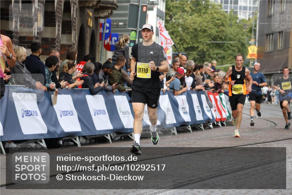 13.09.2026 - 21. swb-Marathon Bremen Strokosch-Dieckow http://msf.ph/oto/10292517 13.09.2026 10:46:37 Ziel 10228, 10447, 10992, 11287, 11706, 11925, 11926, 13609, 13640, 10445, 12364, 12375 meine-sportfotos.de