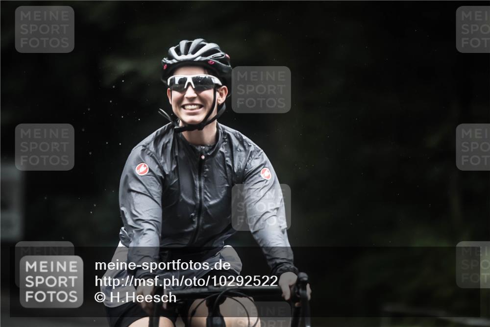 13.09.2026 - Stadtparktriathlon H.Heesch http://msf.ph/oto/10292522 13.09.2026 12:45:04 Radfahren 1081, 1203, 1270, 1286 meine-sportfotos.de