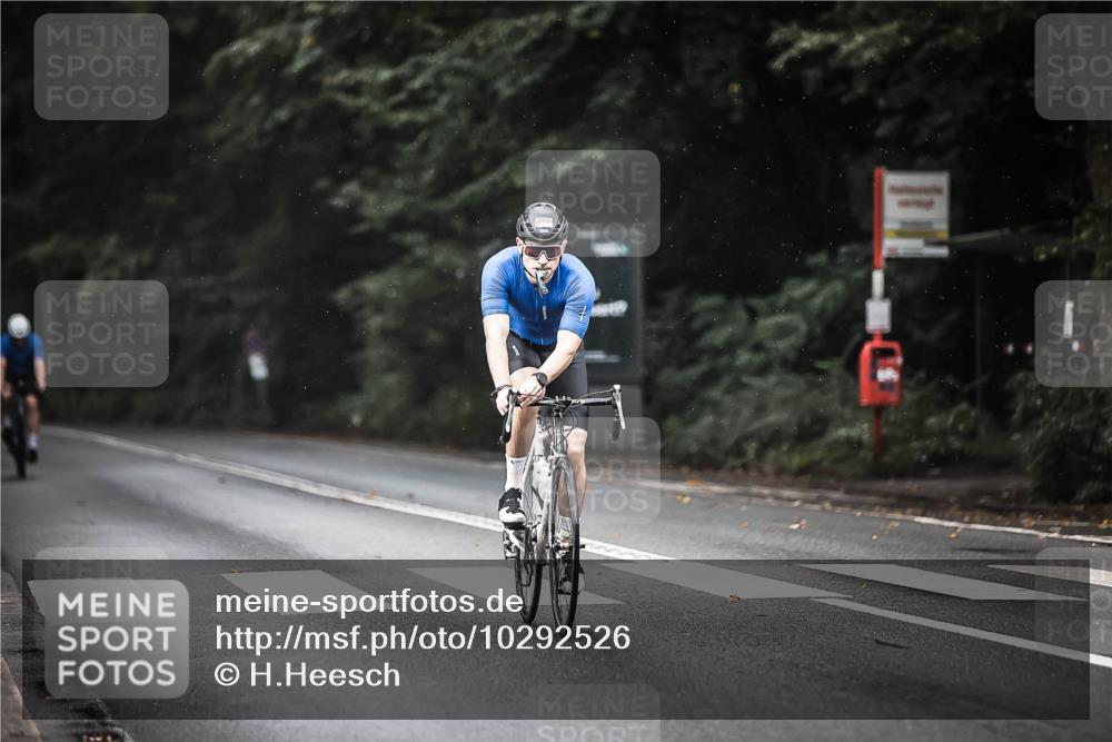 13.09.2026 - Stadtparktriathlon H.Heesch http://msf.ph/oto/10292526 13.09.2026 11:37:35 Radfahren 829, 833, 853, 903, 923 meine-sportfotos.de