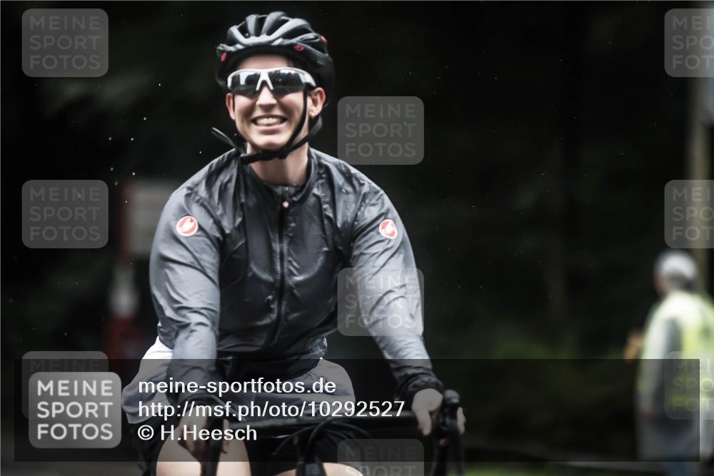 13.09.2026 - Stadtparktriathlon H.Heesch http://msf.ph/oto/10292527 13.09.2026 12:45:04 Radfahren 1081, 1203, 1270, 1286 meine-sportfotos.de