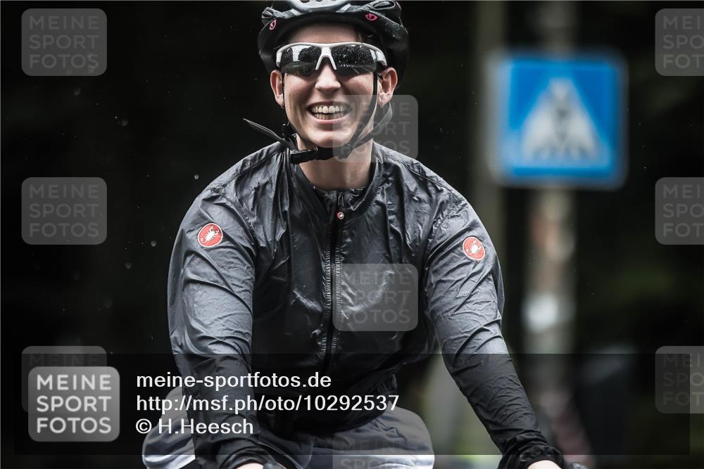 13.09.2026 - Stadtparktriathlon H.Heesch http://msf.ph/oto/10292537 13.09.2026 12:45:04 Radfahren 1081, 1203, 1270, 1286 meine-sportfotos.de