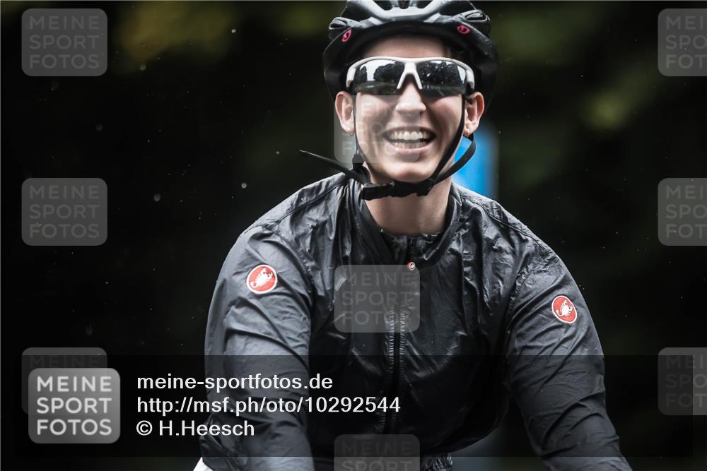 13.09.2026 - Stadtparktriathlon H.Heesch http://msf.ph/oto/10292544 13.09.2026 12:45:05 Radfahren 1081, 1203, 1270, 1286 meine-sportfotos.de