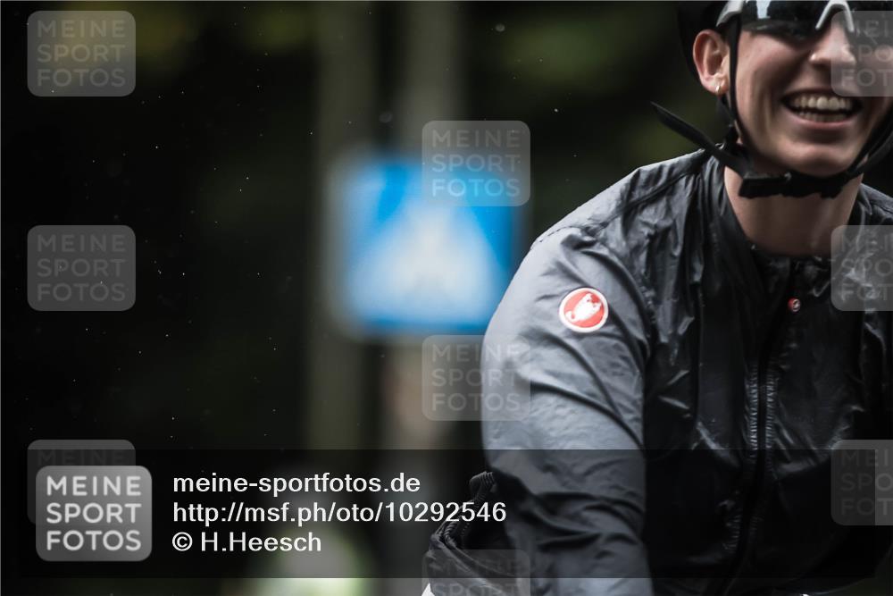 13.09.2026 - Stadtparktriathlon H.Heesch http://msf.ph/oto/10292546 13.09.2026 12:45:05 Radfahren 1081, 1203, 1270, 1286 meine-sportfotos.de