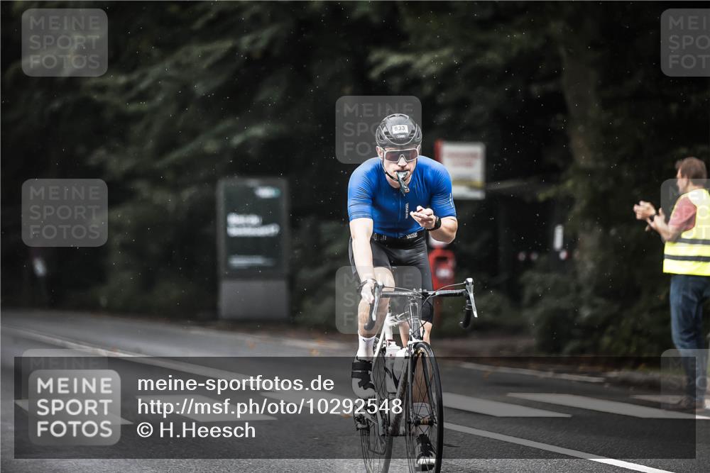 13.09.2026 - Stadtparktriathlon H.Heesch http://msf.ph/oto/10292548 13.09.2026 11:37:35 Radfahren 829, 833, 853, 903, 923 meine-sportfotos.de