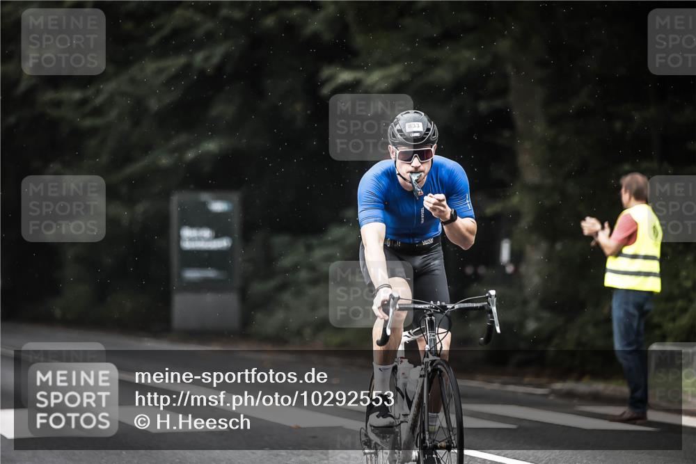 13.09.2026 - Stadtparktriathlon H.Heesch http://msf.ph/oto/10292553 13.09.2026 11:37:36 Radfahren 790, 824, 829, 833, 853, 903, 923 meine-sportfotos.de