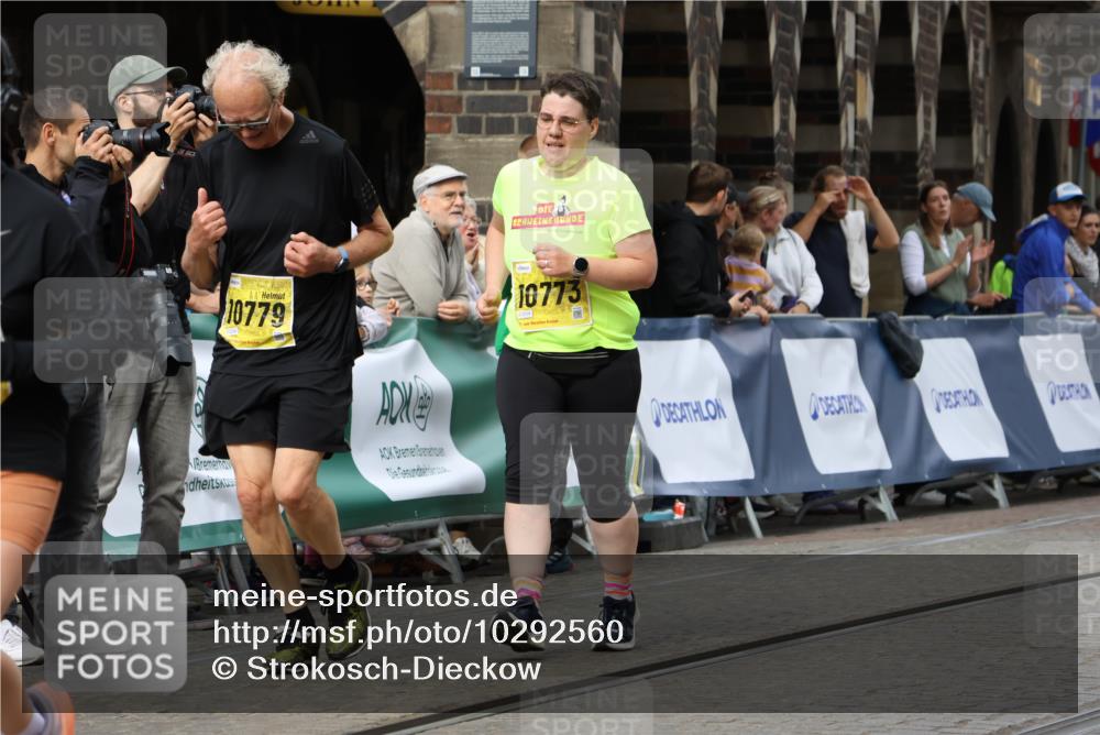 13.09.2026 - 21. swb-Marathon Bremen Strokosch-Dieckow http://msf.ph/oto/10292560 13.09.2026 11:17:25 Ziel 10295, 10335, 10999, 11355, 11461, 11495, 11653, 11672, 12101, 12287, 10472, 10756, 10979, 11709, 12334 meine-sportfotos.de