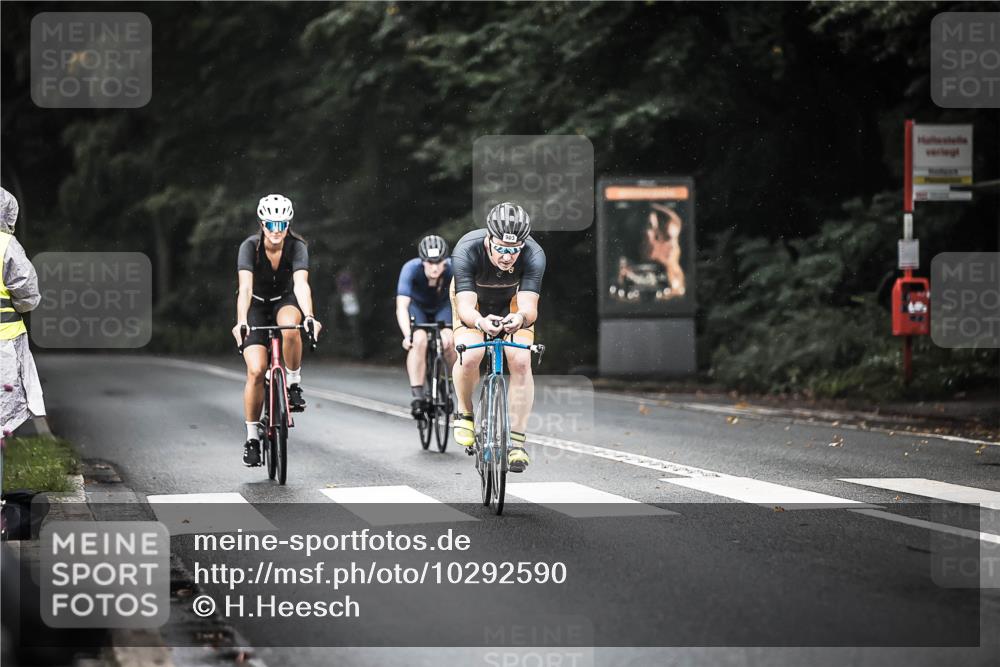 13.09.2026 - Stadtparktriathlon H.Heesch http://msf.ph/oto/10292590 13.09.2026 11:37:41 Radfahren 790, 824, 833, 853, 903 meine-sportfotos.de