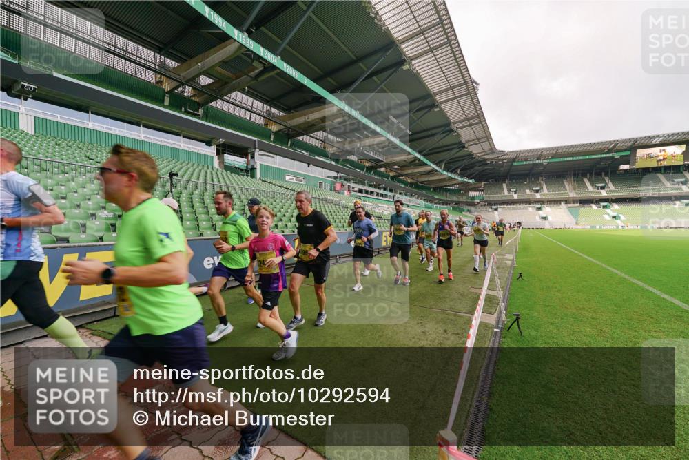 13.09.2026 - 21. swb-Marathon Bremen Michael Burmester http://msf.ph/oto/10292594 13.09.2026 10:29:02 Laufen im Stadion 10162, 10170, 10183, 10189, 10200, 10218, 10223, 10253, 10267, 10270, 10293, 10294, 10316, 10329, 10334, 10348, 10381, 10393, 10421, 10426, 10467, 10508, 10525, 10537, 10538, 10544, 10585, 10594, 10655, 10709, 10734, 10739, 10761, 10763, 10770, 10814, 10825, 10827, 10835, 10840, 10846, 10860, 10876, 10910, 10917, 10923, 10966, 10993, 11005, 11007, 11018, 11035, 11058, 11076, 11087, 11092, 11109, 11111, 11170 meine-sportfotos.de