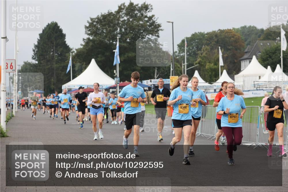 13.09.2026 - Kiel Lauf Andreas Tolksdorf http://msf.ph/oto/10292595 13.09.2026 09:25:25 Kiellinie 36, 5530, 2608, 8300, 6797, 1053 meine-sportfotos.de