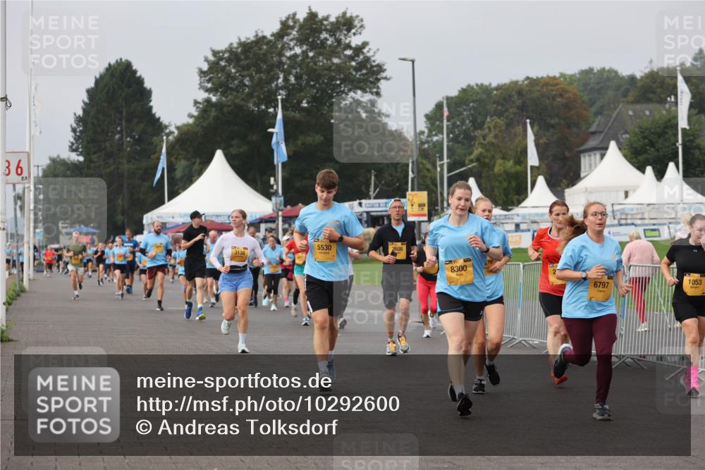 13.09.2026 - Kiel Lauf Andreas Tolksdorf http://msf.ph/oto/10292600 13.09.2026 09:25:26 Kiellinie 36, 3138, 5530, 2608, 8300, 6797, 1053 meine-sportfotos.de