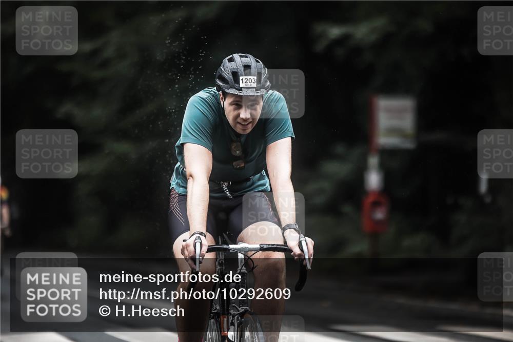 13.09.2026 - Stadtparktriathlon H.Heesch http://msf.ph/oto/10292609 13.09.2026 12:45:10 Radfahren 1203, 1270, 1274, 1285 meine-sportfotos.de