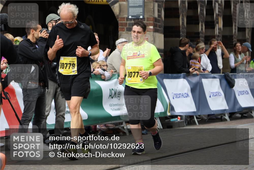 13.09.2026 - 21. swb-Marathon Bremen Strokosch-Dieckow http://msf.ph/oto/10292623 13.09.2026 11:17:25 Ziel 10295, 10335, 10999, 11355, 11461, 11495, 11653, 11672, 12101, 12287, 10472, 10756, 10979, 11709, 12334 meine-sportfotos.de