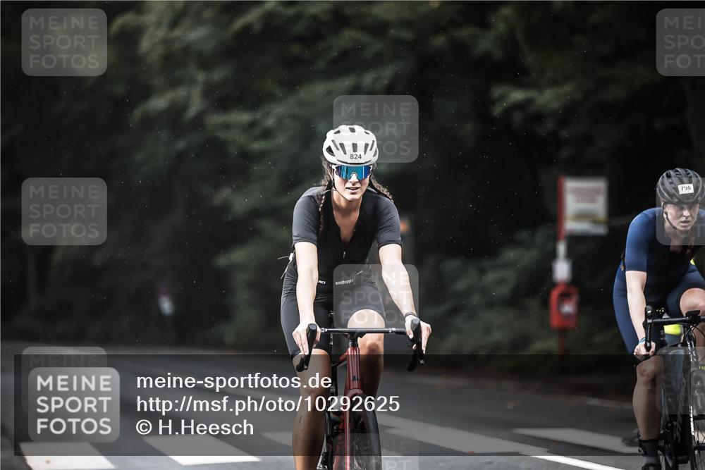 13.09.2026 - Stadtparktriathlon H.Heesch http://msf.ph/oto/10292625 13.09.2026 11:37:42 Radfahren 790, 824, 853, 903 meine-sportfotos.de