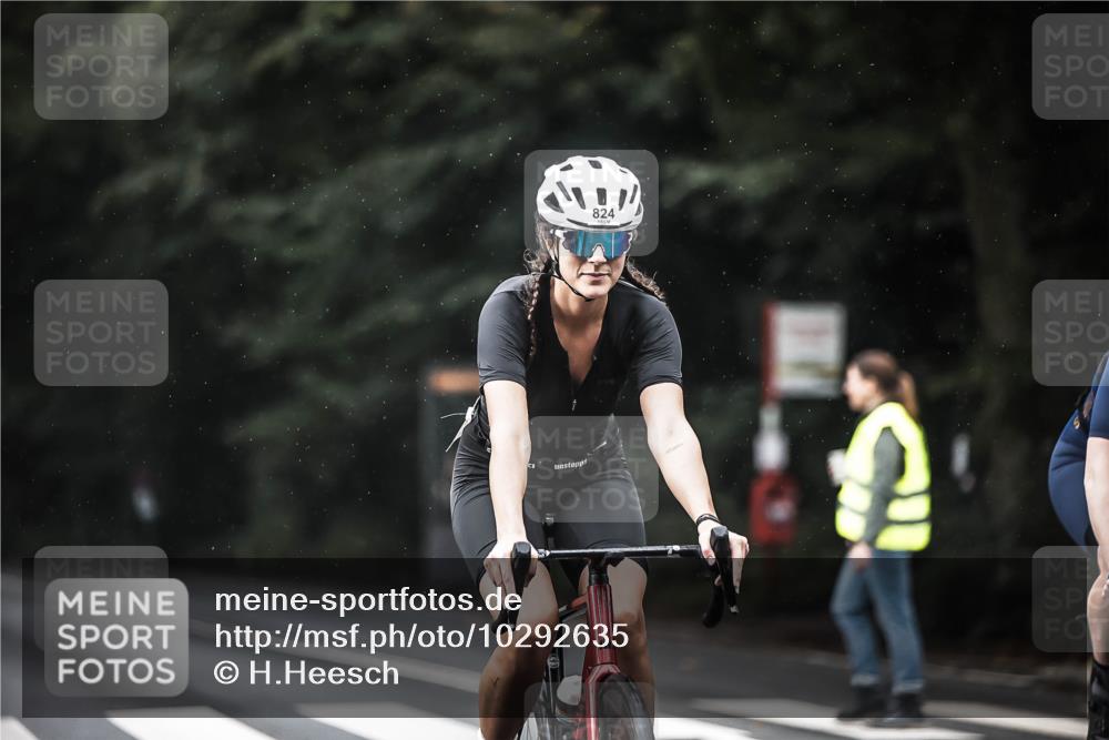 13.09.2026 - Stadtparktriathlon H.Heesch http://msf.ph/oto/10292635 13.09.2026 11:37:43 Radfahren 790, 824, 853, 903 meine-sportfotos.de