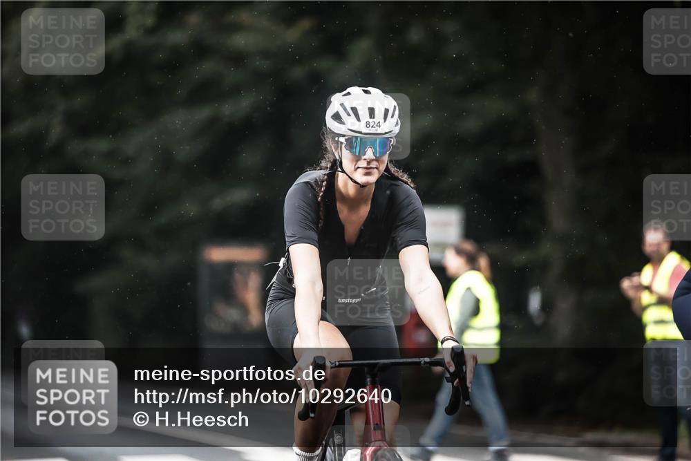 13.09.2026 - Stadtparktriathlon H.Heesch http://msf.ph/oto/10292640 13.09.2026 11:37:43 Radfahren 790, 824, 853, 903 meine-sportfotos.de