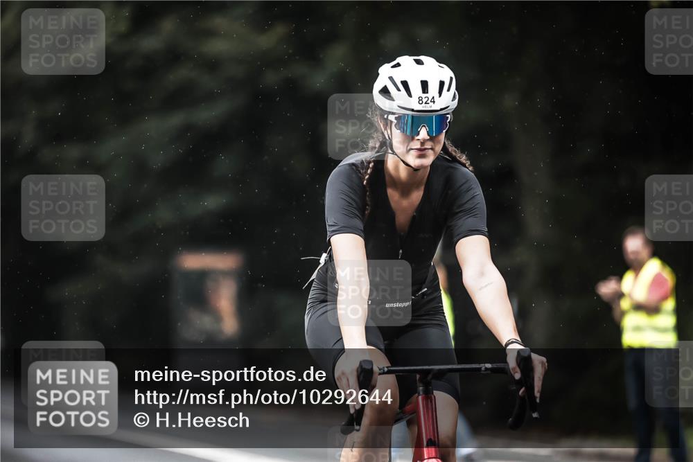 13.09.2026 - Stadtparktriathlon H.Heesch http://msf.ph/oto/10292644 13.09.2026 11:37:43 Radfahren 790, 824, 853, 903 meine-sportfotos.de
