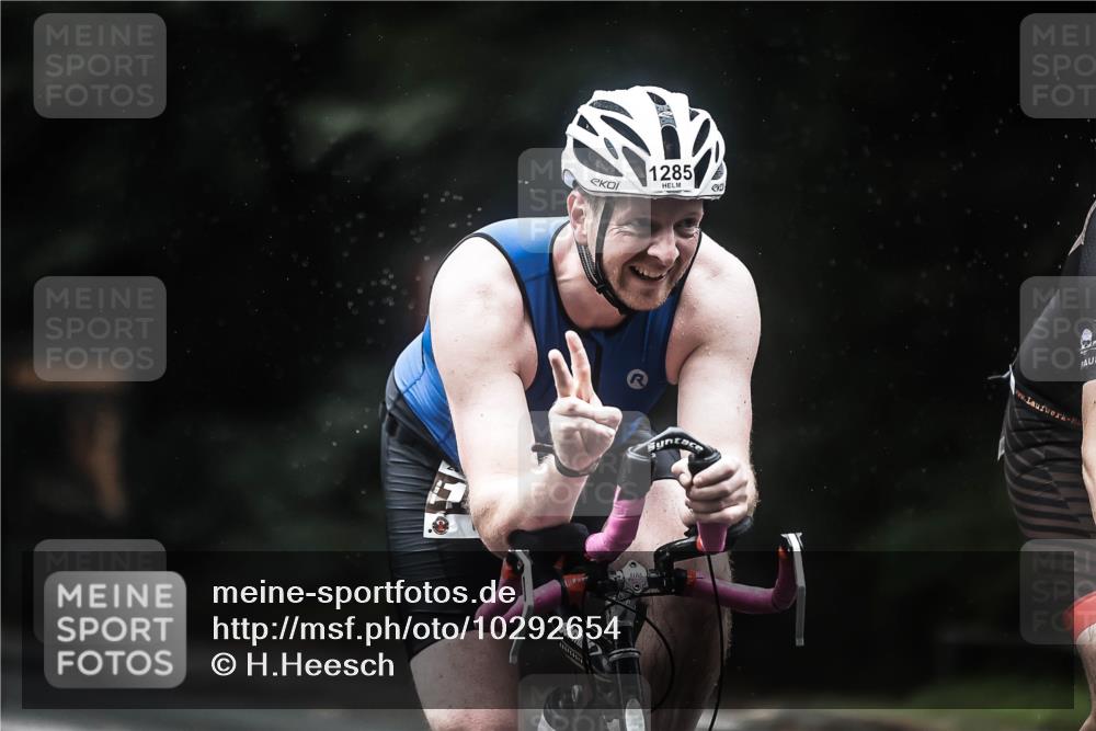 13.09.2026 - Stadtparktriathlon H.Heesch http://msf.ph/oto/10292654 13.09.2026 12:45:13 Radfahren 1203, 1274, 1285 meine-sportfotos.de