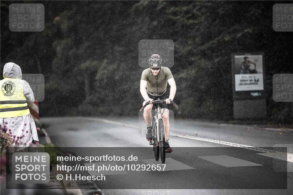 13.09.2026 - Stadtparktriathlon H.Heesch http://msf.ph/oto/10292657 13.09.2026 11:37:59 Radfahren 596 meine-sportfotos.de