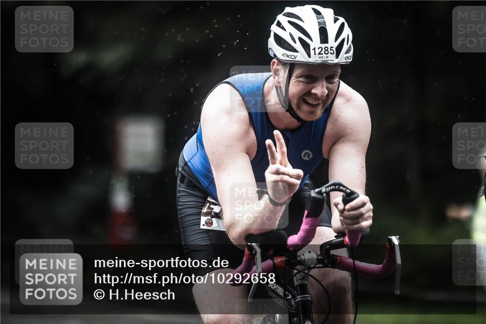 13.09.2026 - Stadtparktriathlon H.Heesch http://msf.ph/oto/10292658 13.09.2026 12:45:13 Radfahren 1203, 1274, 1285 meine-sportfotos.de