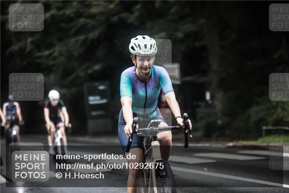 13.09.2026 - Stadtparktriathlon H.Heesch http://msf.ph/oto/10292675 13.09.2026 12:45:25 Radfahren 1088, 1120, 1225, 1226, 1267, 1280, 1298 meine-sportfotos.de