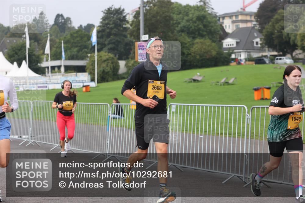 13.09.2026 - Kiel Lauf Andreas Tolksdorf http://msf.ph/oto/10292681 13.09.2026 09:25:31 Kiellinie 5562, 38, 2608, 38, 1049 meine-sportfotos.de