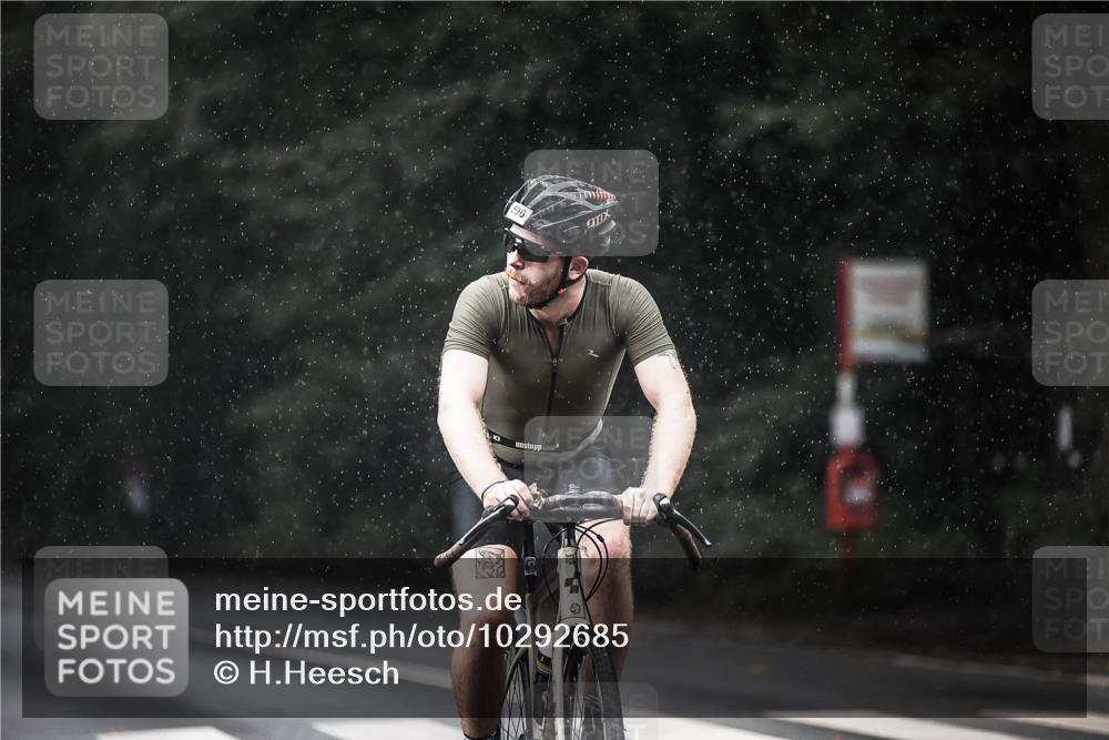 13.09.2026 - Stadtparktriathlon H.Heesch http://msf.ph/oto/10292685 13.09.2026 11:38:01 Radfahren 596 meine-sportfotos.de
