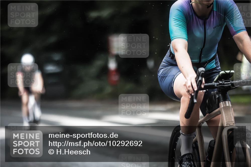 13.09.2026 - Stadtparktriathlon H.Heesch http://msf.ph/oto/10292692 13.09.2026 12:45:25 Radfahren 1088, 1120, 1225, 1226, 1267, 1280, 1298 meine-sportfotos.de