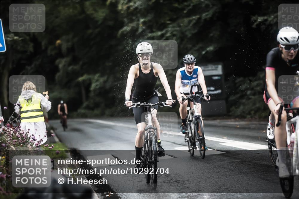 13.09.2026 - Stadtparktriathlon H.Heesch http://msf.ph/oto/10292704 13.09.2026 12:45:26 Radfahren 1088, 1120, 1225, 1226, 1267, 1280, 1298 meine-sportfotos.de