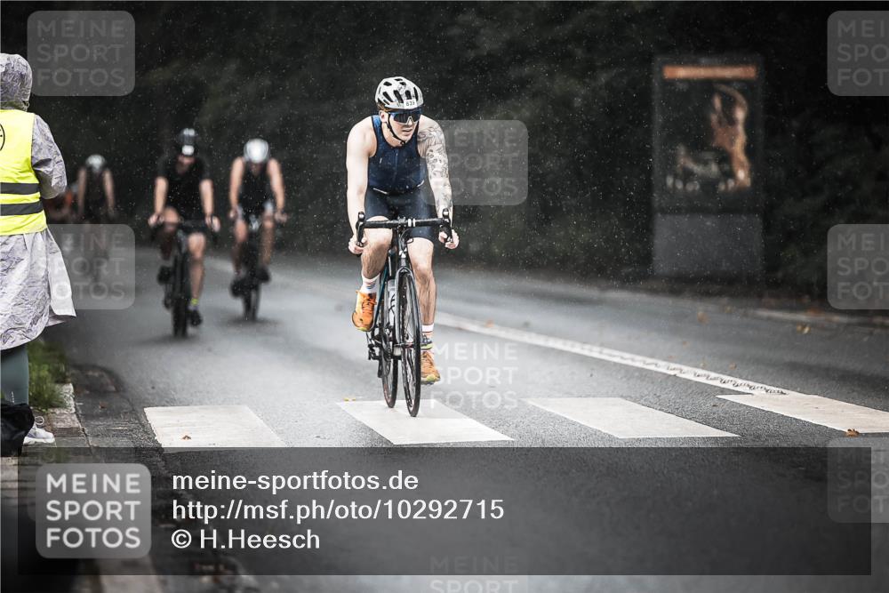 13.09.2026 - Stadtparktriathlon H.Heesch http://msf.ph/oto/10292715 13.09.2026 11:38:10 Radfahren 839, 871, 877, 882, 946 meine-sportfotos.de