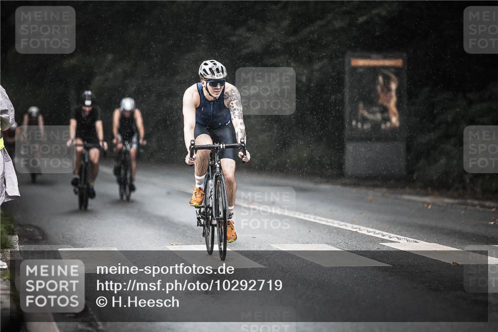 13.09.2026 - Stadtparktriathlon H.Heesch http://msf.ph/oto/10292719 13.09.2026 11:38:10 Radfahren 839, 871, 877, 882, 946 meine-sportfotos.de