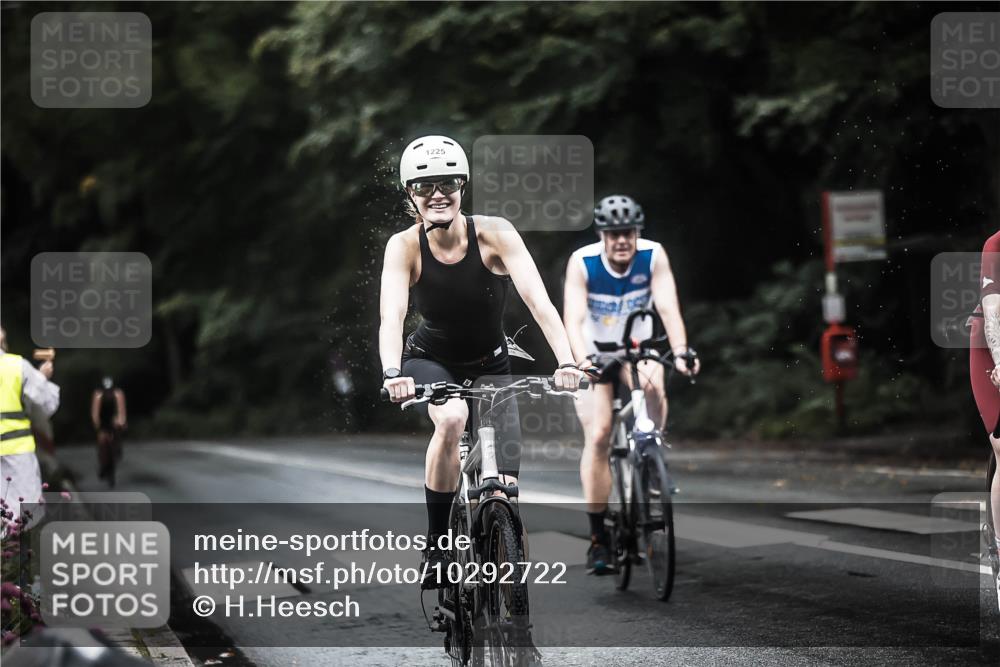 13.09.2026 - Stadtparktriathlon H.Heesch http://msf.ph/oto/10292722 13.09.2026 12:45:27 Radfahren 1088, 1120, 1225, 1226, 1267, 1280, 1298 meine-sportfotos.de