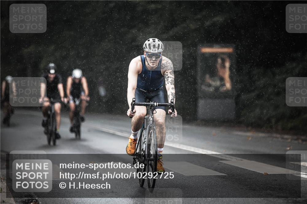 13.09.2026 - Stadtparktriathlon H.Heesch http://msf.ph/oto/10292725 13.09.2026 11:38:10 Radfahren 839, 871, 877, 882, 946 meine-sportfotos.de