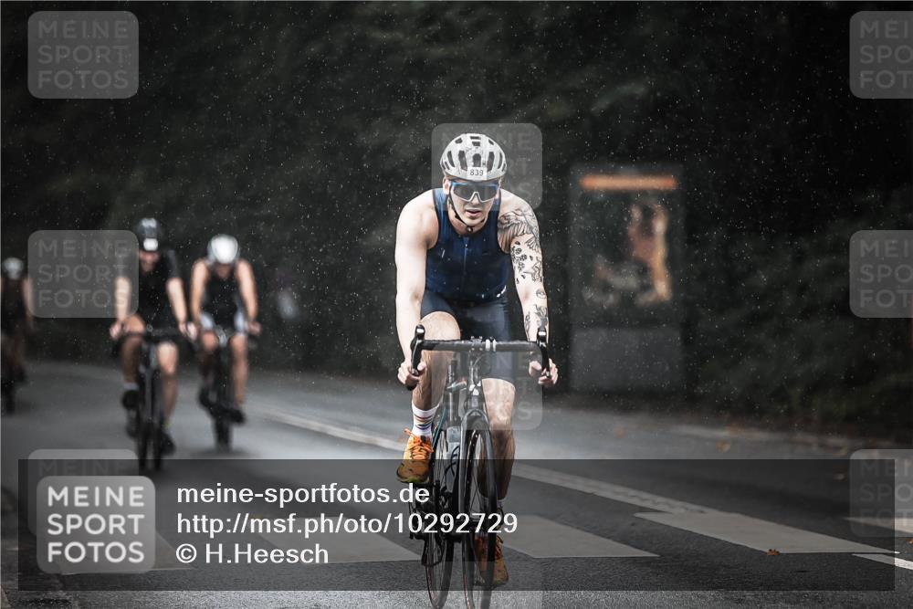 13.09.2026 - Stadtparktriathlon H.Heesch http://msf.ph/oto/10292729 13.09.2026 11:38:10 Radfahren 839, 871, 877, 882, 946 meine-sportfotos.de