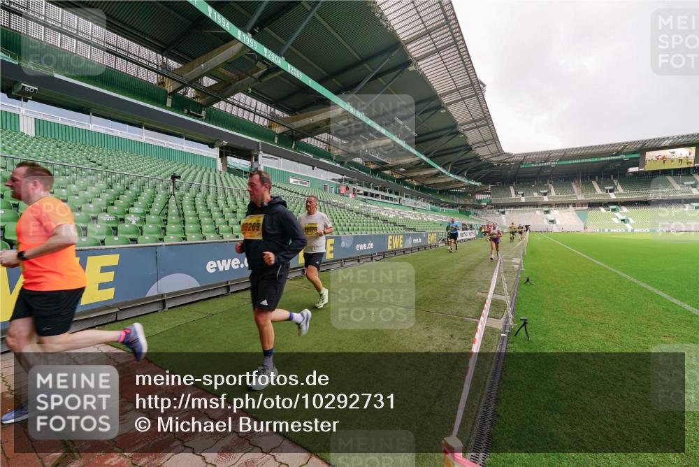 13.09.2026 - 21. swb-Marathon Bremen Michael Burmester http://msf.ph/oto/10292731 13.09.2026 10:29:21 Laufen im Stadion 10162, 10170, 10183, 10189, 10193, 10200, 10218, 10233, 10253, 10267, 10270, 10293, 10294, 10316, 10329, 10334, 10348, 10381, 10392, 10421, 10426, 10452, 10467, 10508, 10525, 10537, 10538, 10544, 10585, 10594, 10652, 10655, 10709, 10734, 10739, 10761, 10763, 10764, 10770, 10808, 10814, 10825, 10827, 10835, 10840, 10876, 10887, 10906, 10910, 10923, 10966, 10993, 11005, 11007, 11018, 11035, 11058, 11087, 11092, 11109, 11170 meine-sportfotos.de