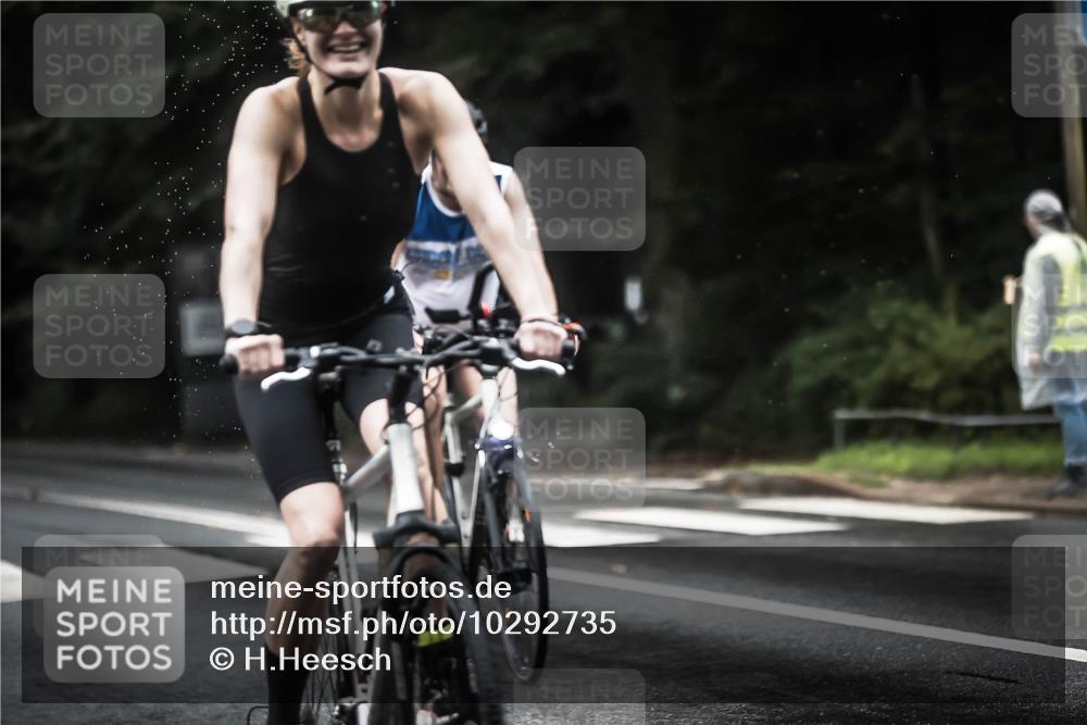 13.09.2026 - Stadtparktriathlon H.Heesch http://msf.ph/oto/10292735 13.09.2026 12:45:27 Radfahren 1088, 1120, 1225, 1226, 1267, 1280, 1298 meine-sportfotos.de
